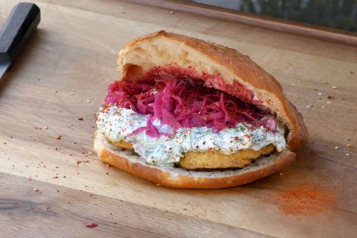 Gericht mit Käse von Christian Kuchler, Vegitarischer Kebab mit Grillkäse