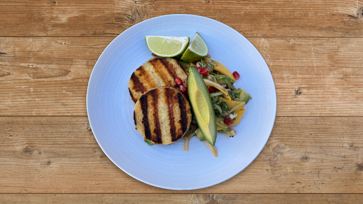 Thaisalat mit Grillkäse «Der scharfe Maxx»