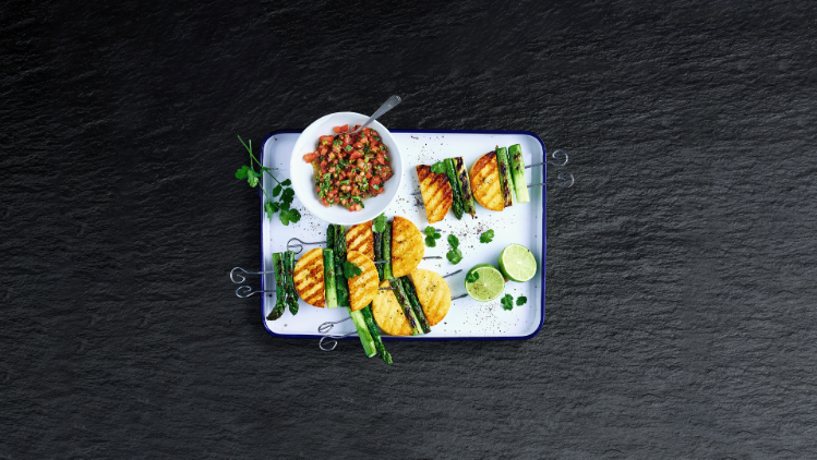 «Der scharfe Maxx» Grillkäse am Spiess mit Pico de Gallo